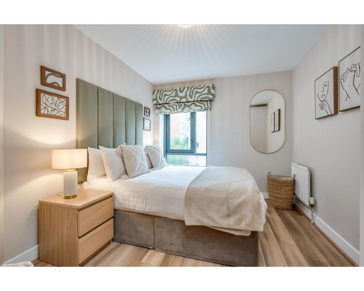 Central Belfast Apartments: Citygate Habitación foto